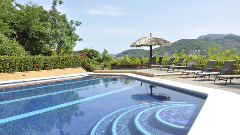 Punta Marina 01 - Zihuatanejo Vacation Rentals Pool